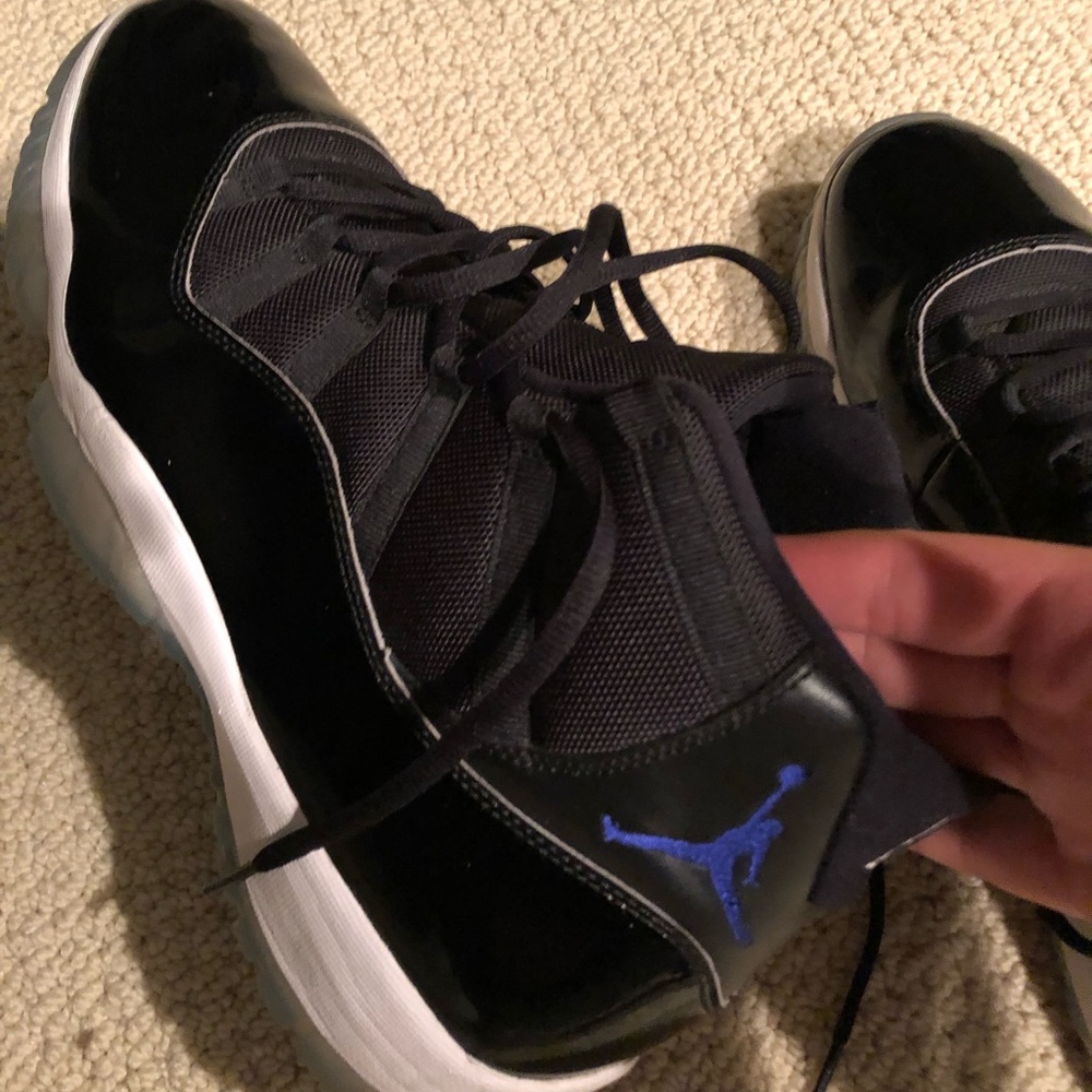 Jordan Space Jam 11